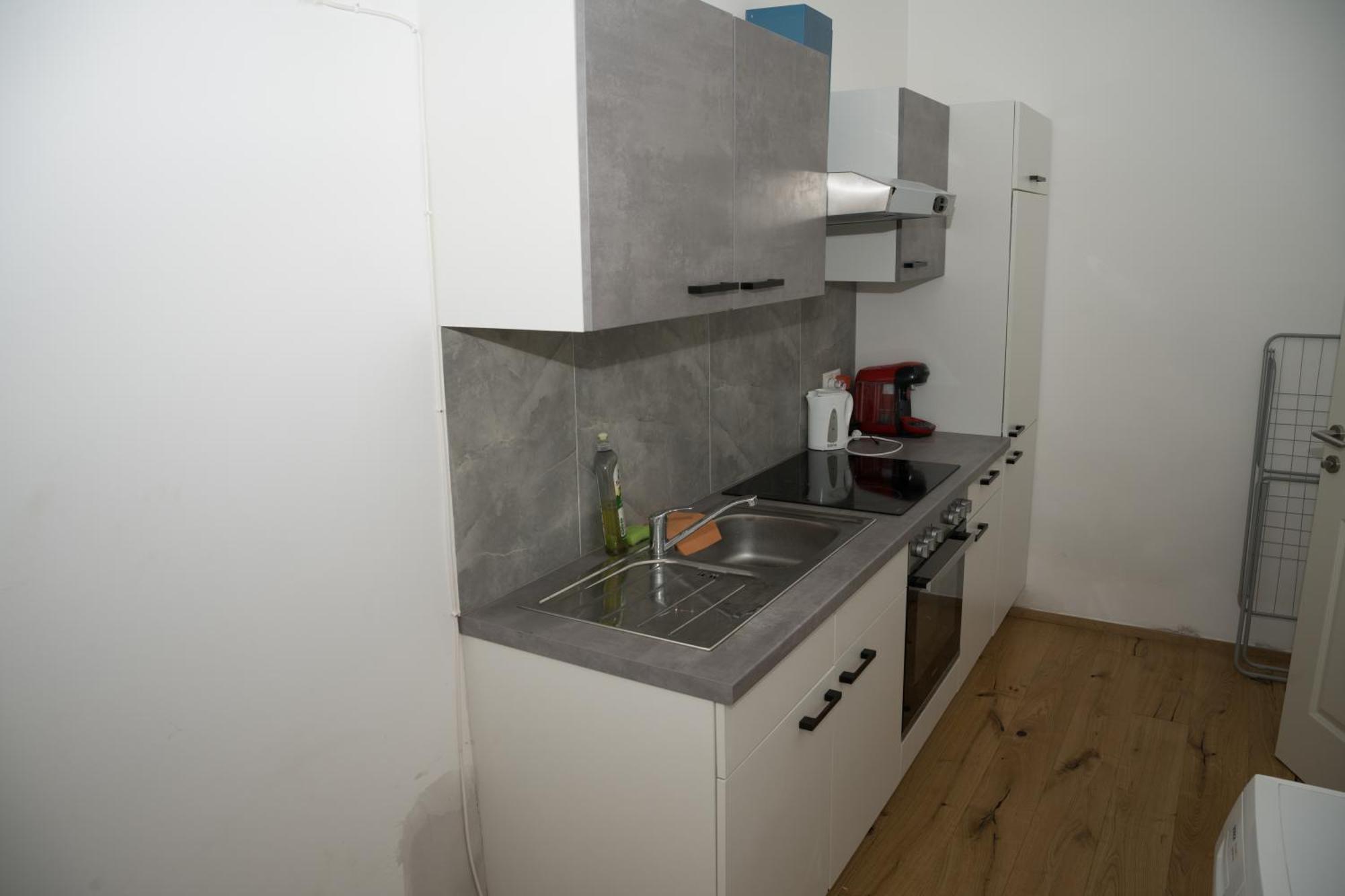 2 Apartment *
